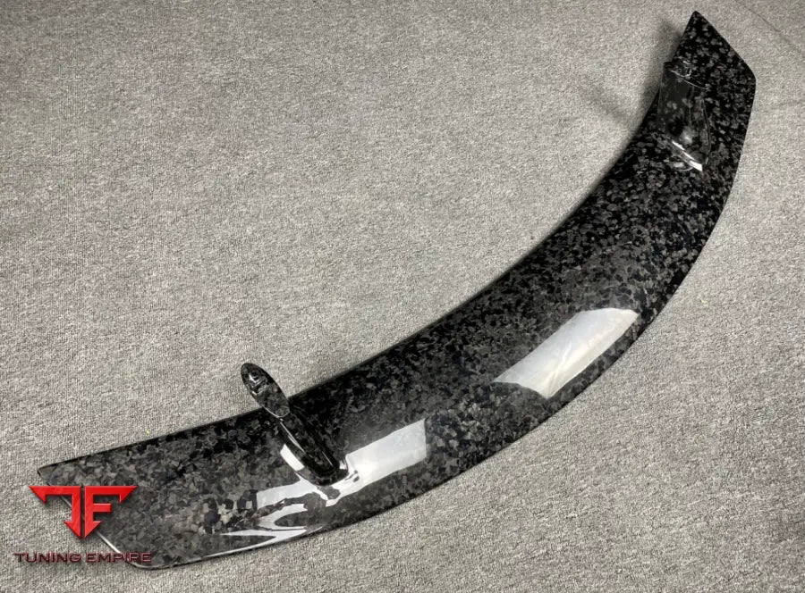 TOYOTA R8 CARBON BODY KITS PARTS