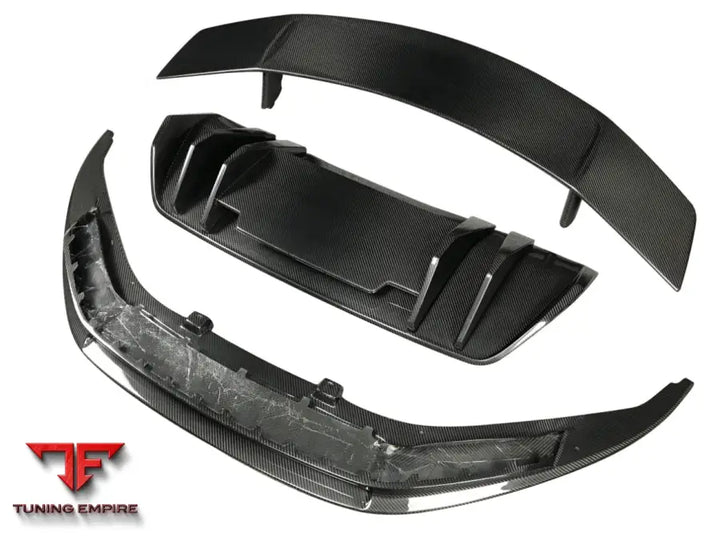 TOYOTA R8 CARBON BODY KITS PARTS