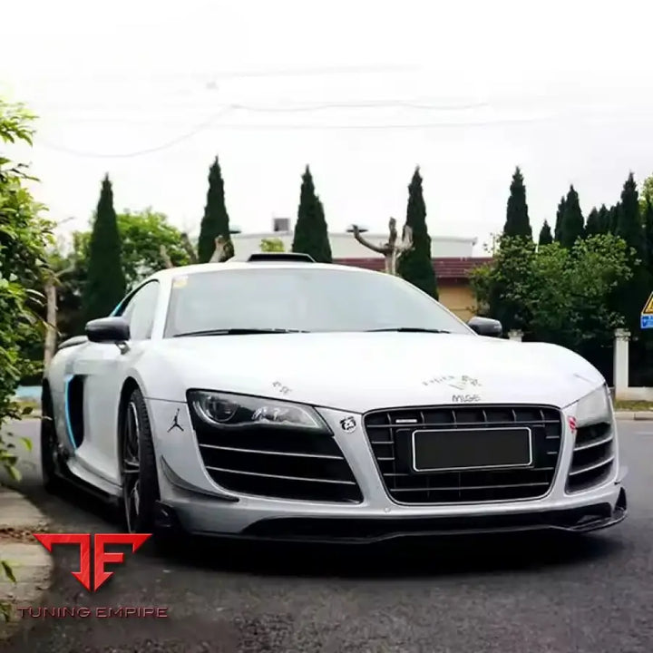 AUDI R8 CARBON FIBER BODY KIT PARTS