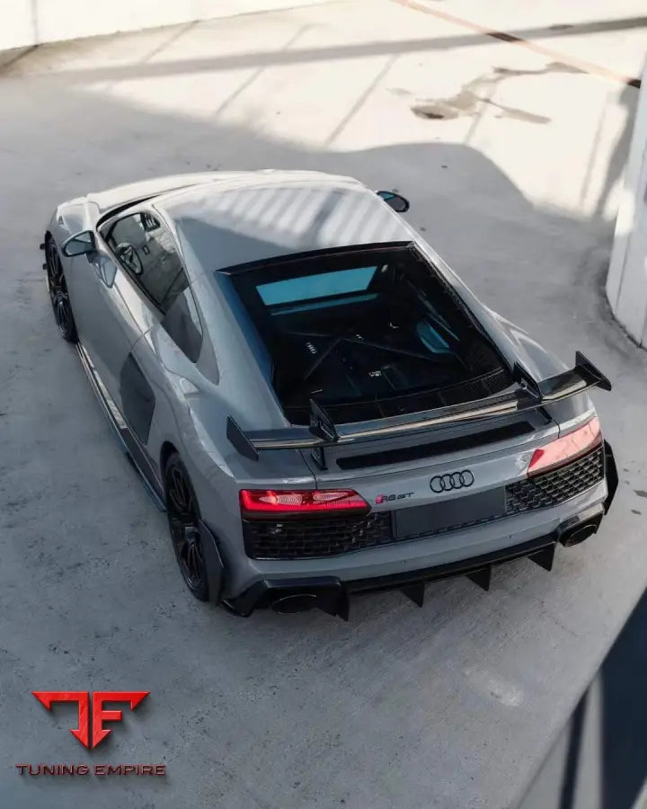 AUDI R8 CARBON FIBER PARTS