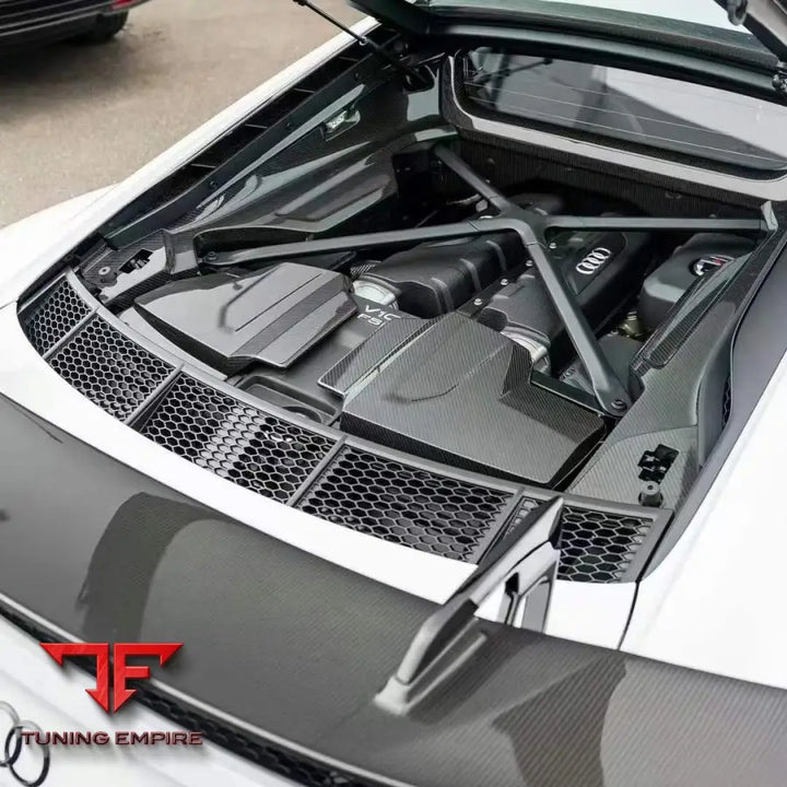 AUDI R8 CARBON FIBER PARTS