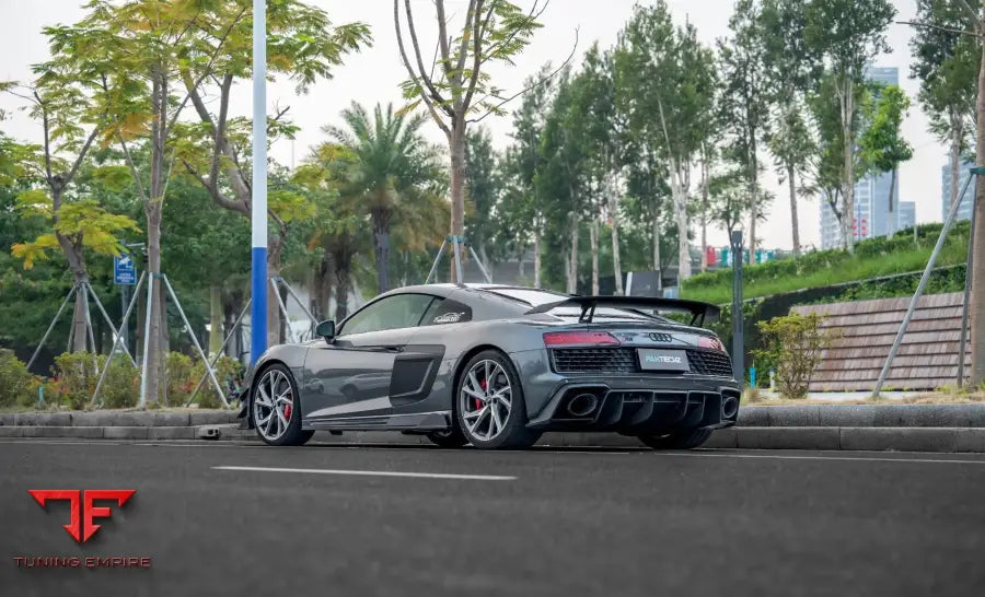AUDI R8 CARBON FIBER RAZOR KIT 2019-2023