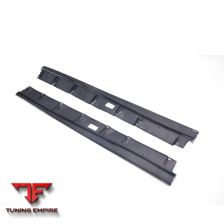 AUDI R8 APR CARBON FIBER MATERIAL SIDE SKIRTS SIDE BUMPER EXTENSION BUMPER DIFFUSER LIPS