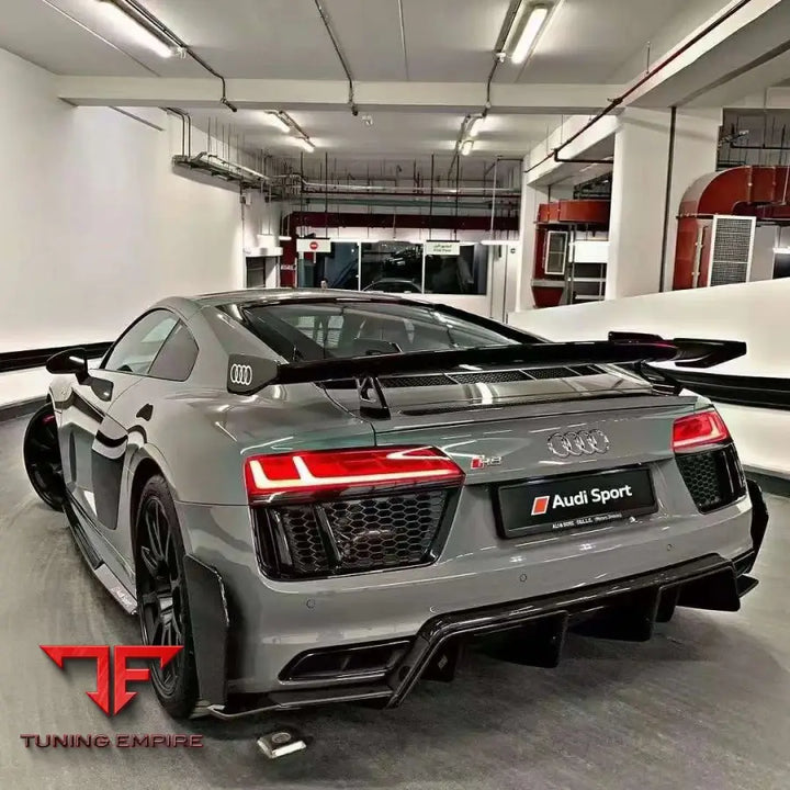 AUDI R8 PERFORMANCE Carbon parts kit