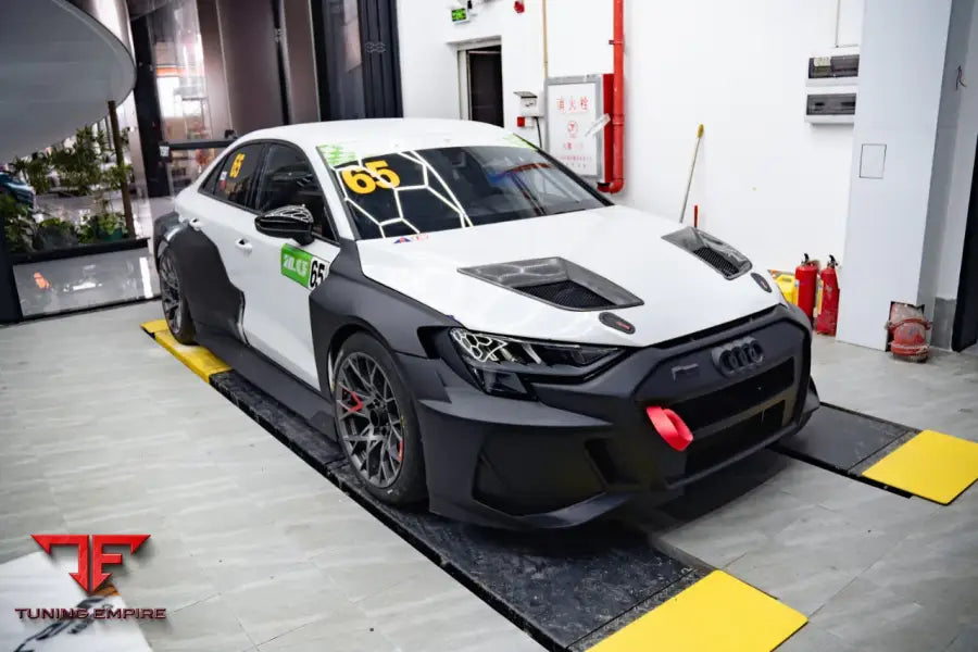 AUDI RS3 8Y CARBON FIBER BODY KIT