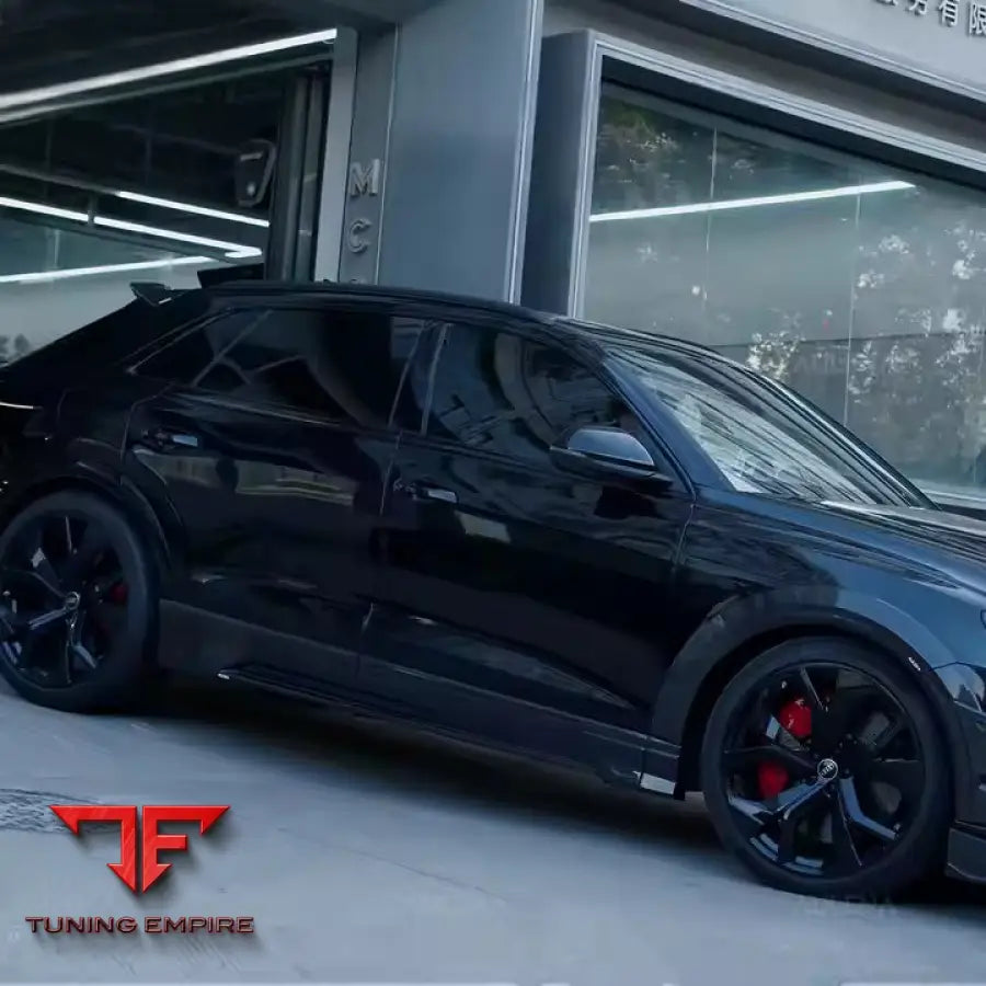 AUDI RSQ8 DRY CARBON FIBER BODY KIT PARTS