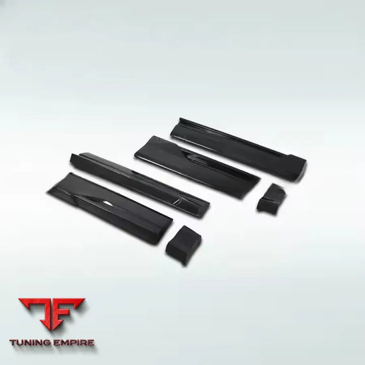 AUDI RSQ8 DRY CARBON FIBER BODY KIT PARTS