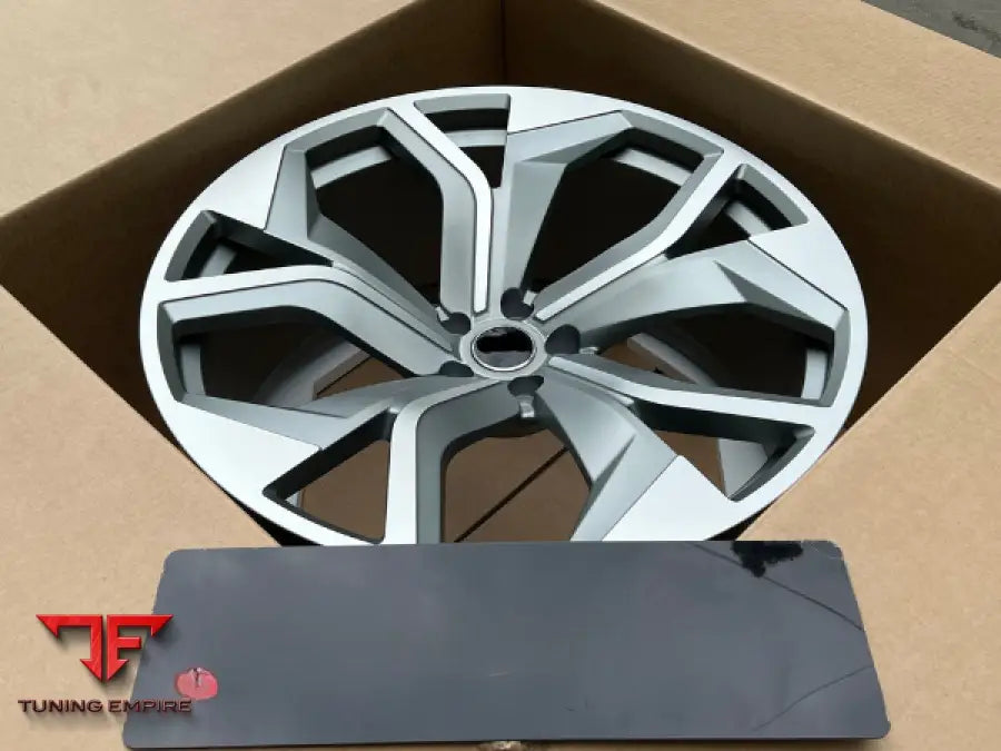 AUDI WHEEL AUDI RSQ8