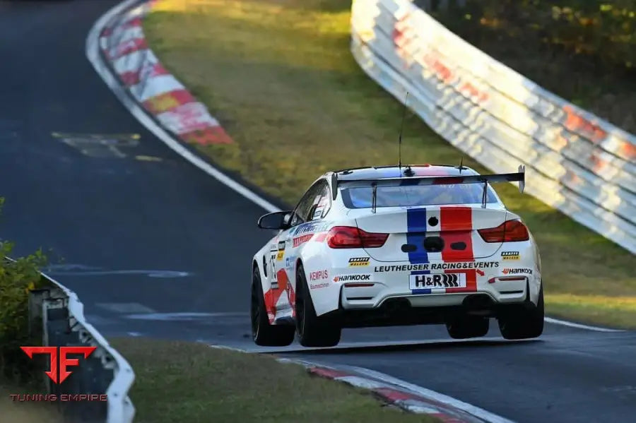 BMW F82 M4 LIGHTWEIGHT