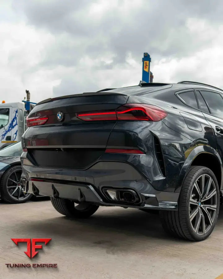 BMW G06 X6 GLOSS BLACK BODY KIT