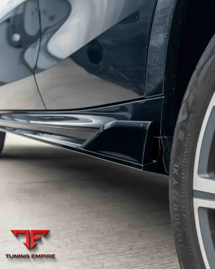 BMW G06 X6 GLOSS BLACK BODY KIT