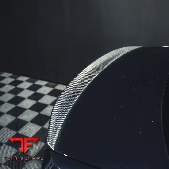 BMW M3 E92 CARBON FIBER KIT