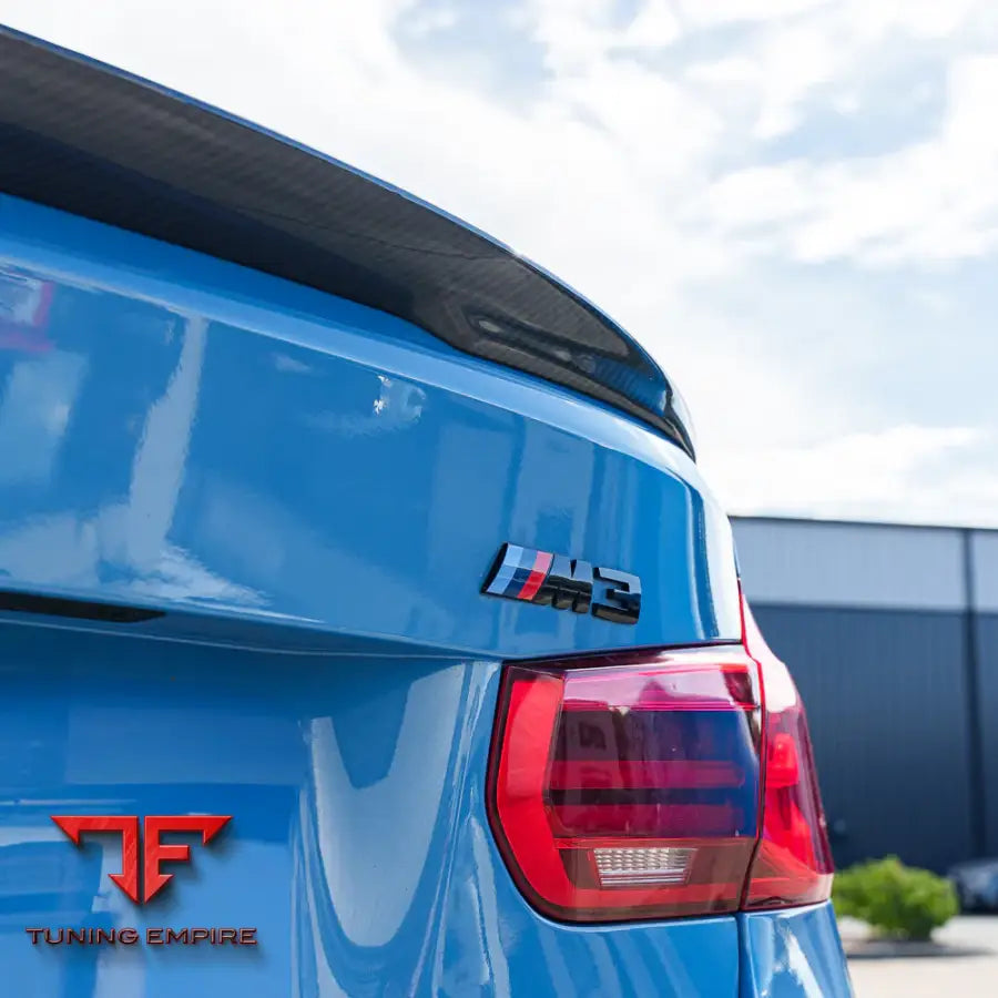 BMW M3 F80 CARBON FIBER KIT