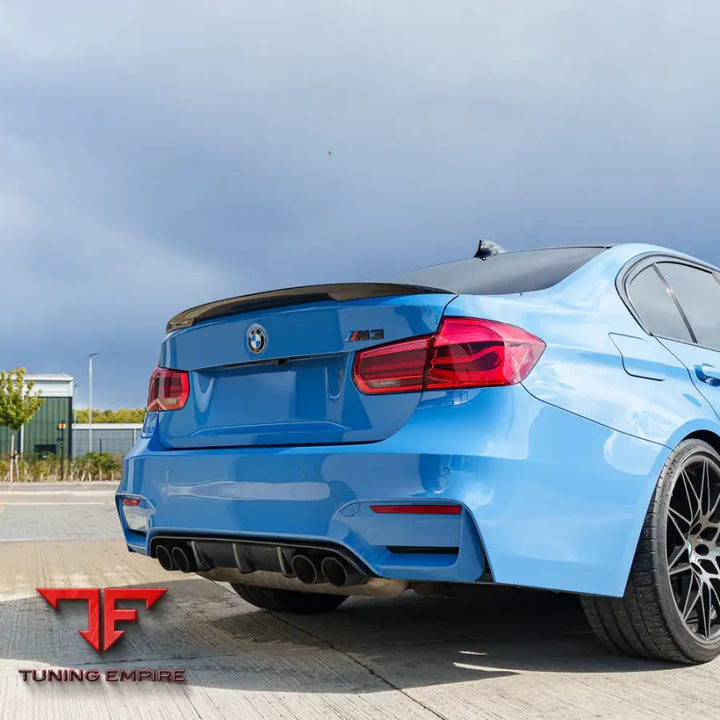 BMW M3 F80 CARBON FIBER KIT