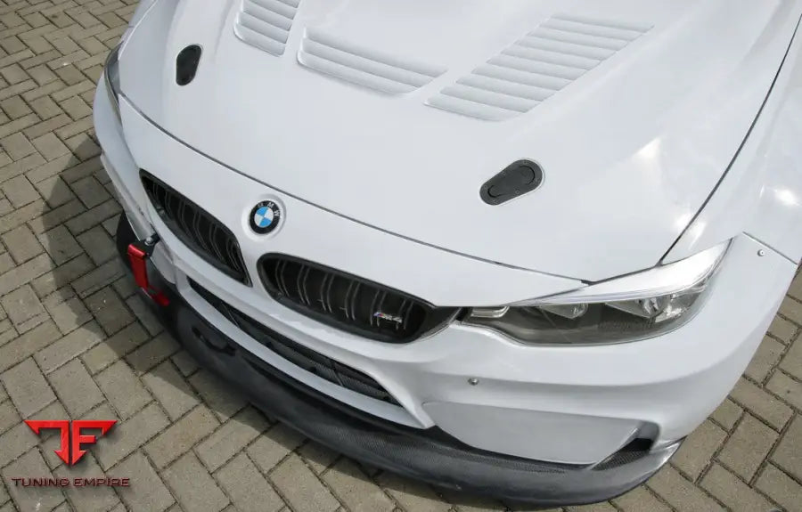 BMW M4 F82 RACING CARBON BODY KIT AND PARTS