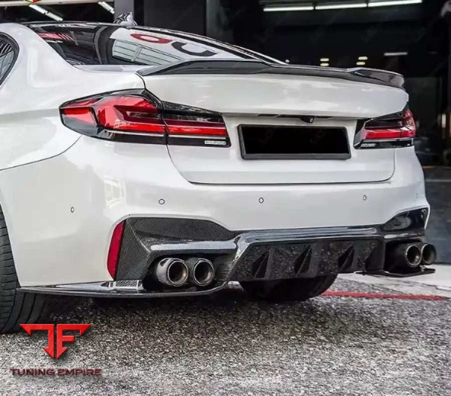 BMW M5 F90 CARBON FIBER REAR DIFFUSER
