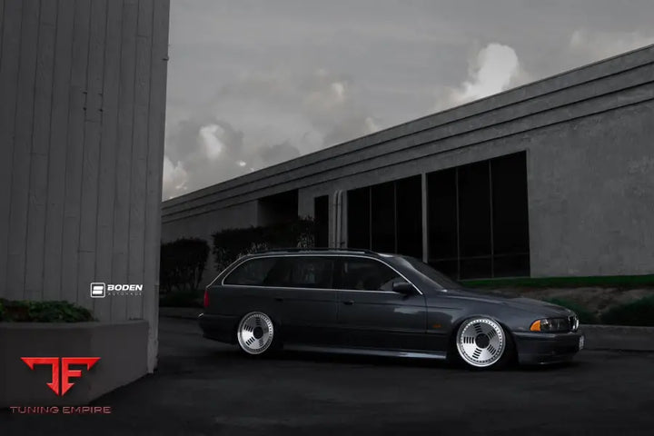 BMW M5 FORGED WHEELS AND EXHAUST SYSTEM