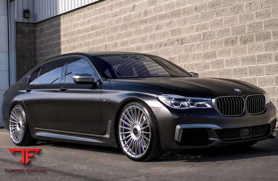 BMW M760Li VOSSEN FORGED S17-13 WHEELS