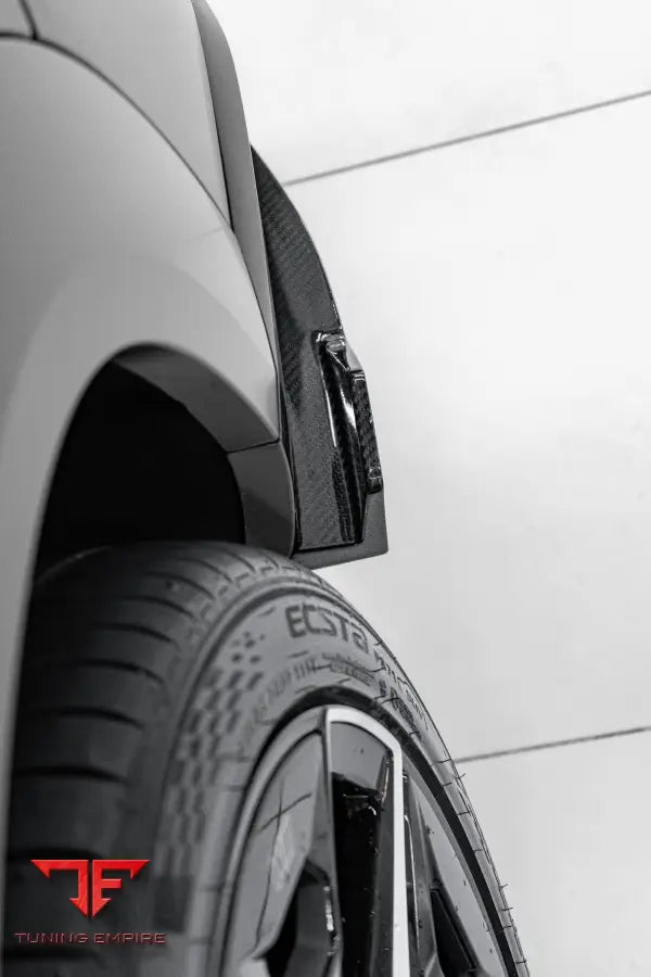 BMW XM CARBON BODY KIT ’RAZOR’