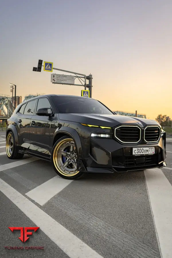 BMW XM CARBON BODY KIT ’RAZOR’