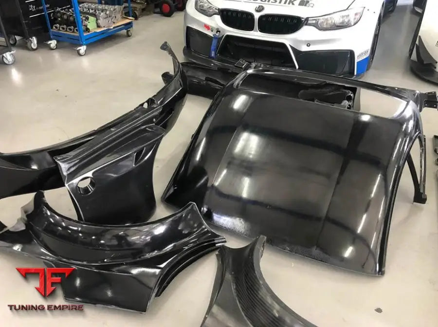 BMW Z4 E89 GT3 RACING CARBON BODY KIT - latest generation