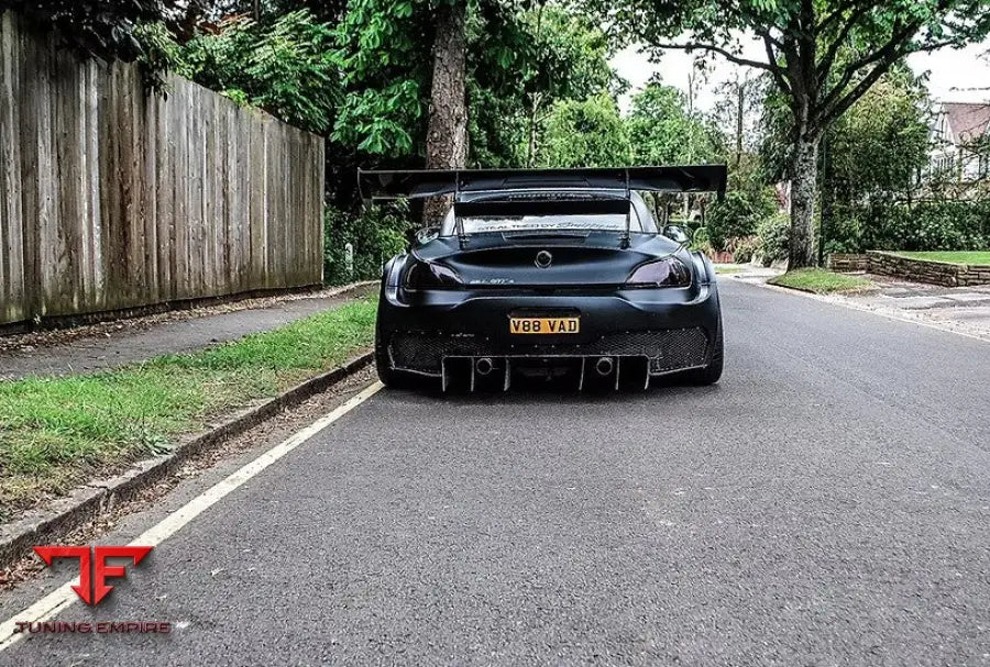 BMW Z4 E89 GT3 STREET CARBON BODY KIT