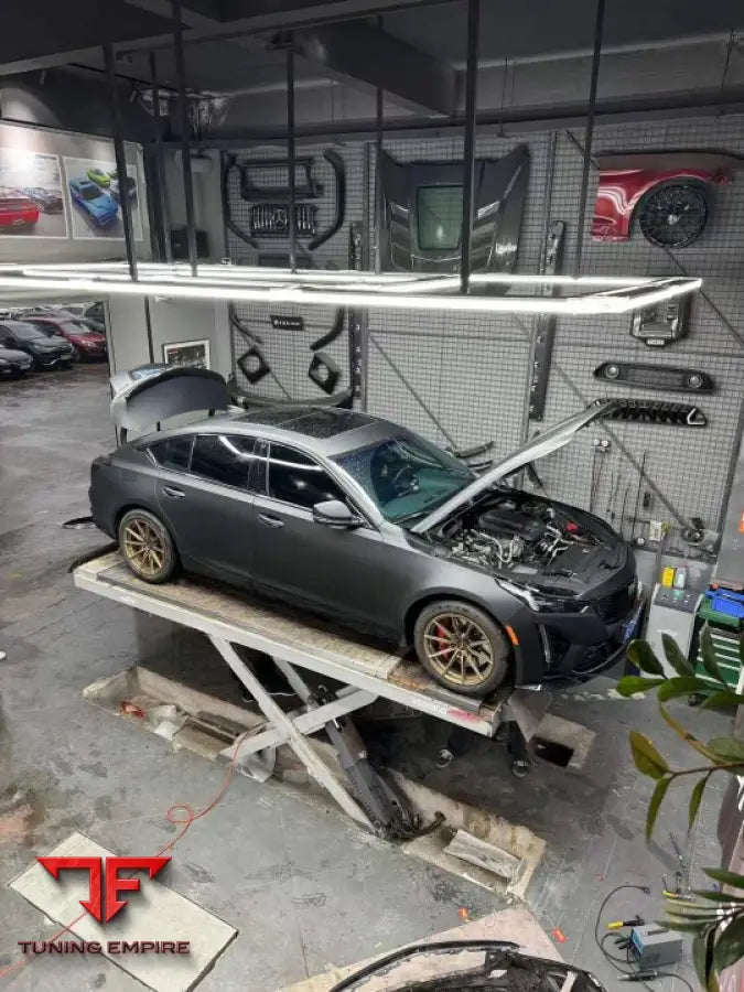 CADILLAC CT5 2019 + BODY KIT