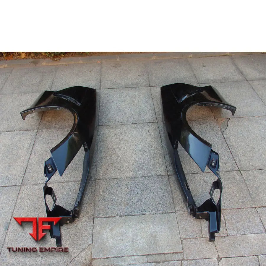 CHEVROLET CORVETTE C7 CARBON FIBER FRONT FENDER