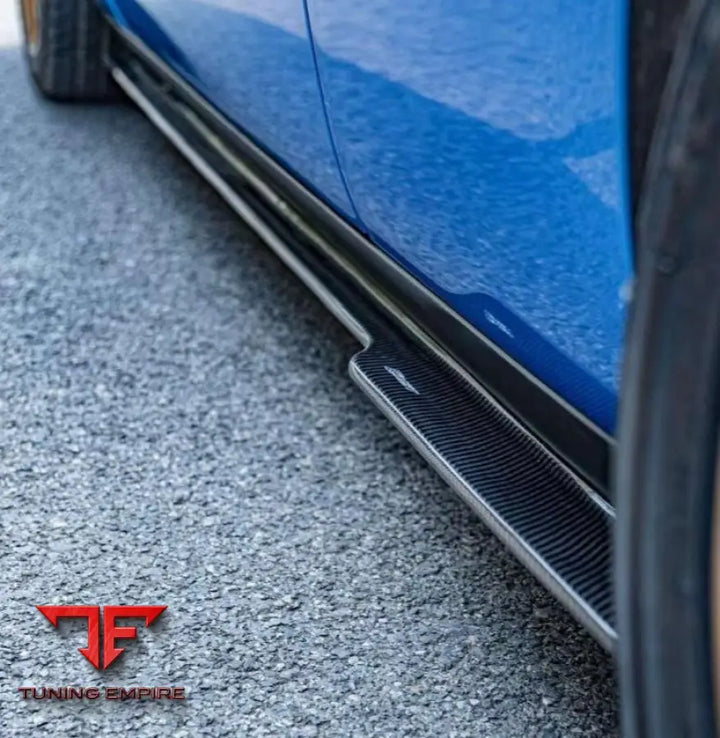 DODGE CHALLENGER CARBON FIBER PARTS