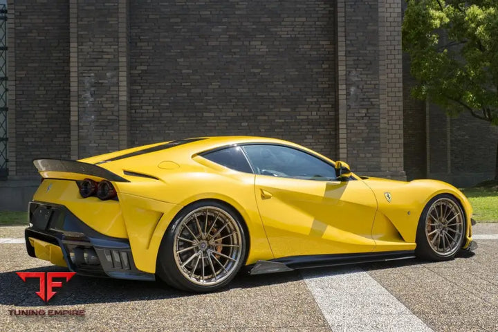 FERRARI 812 BODY KIT