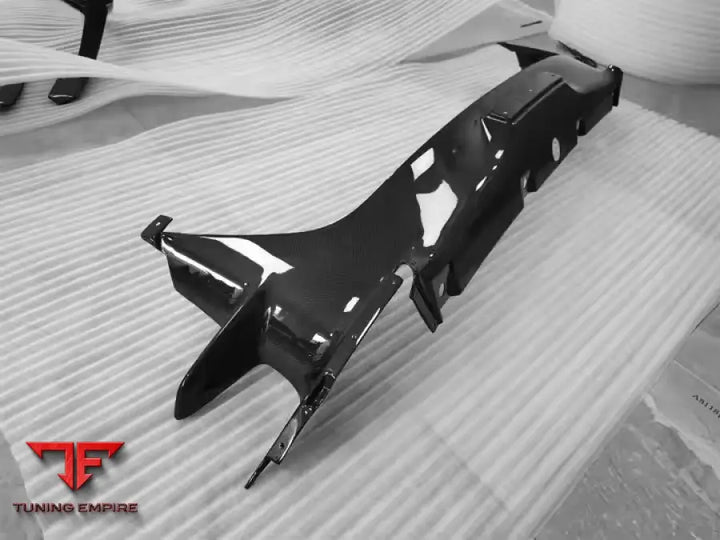 FERRARI 812 OEM CARBON FIBER BODY KIT