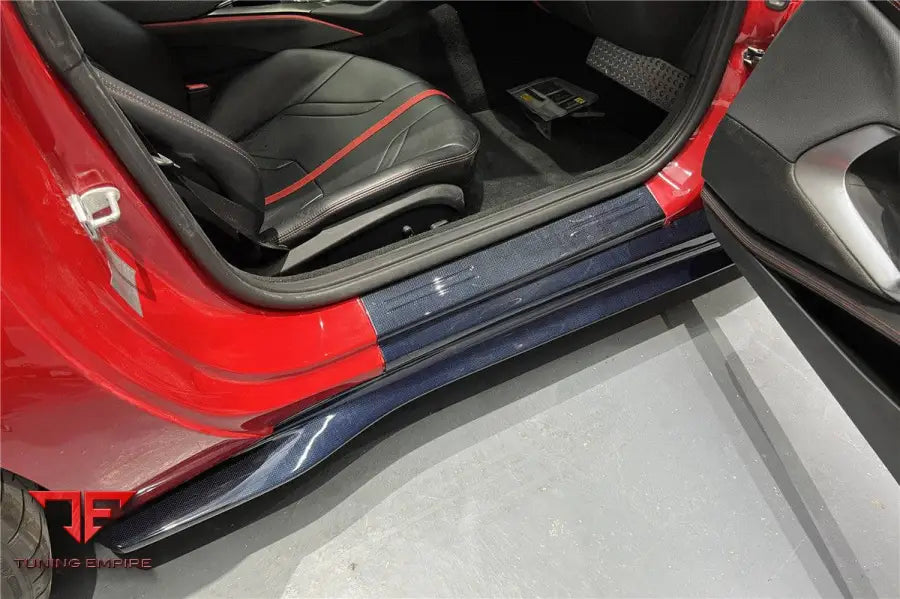 FERRARI 812 SUPERFAST & GTS OE STYLE DRY CARBON FIBER DOOR SILLS BSD