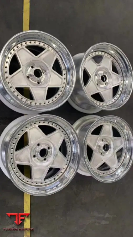FERRARI F40 WHEELS