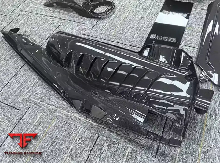 FERRARI F8 OEM CARBON BODY KIT PARTS