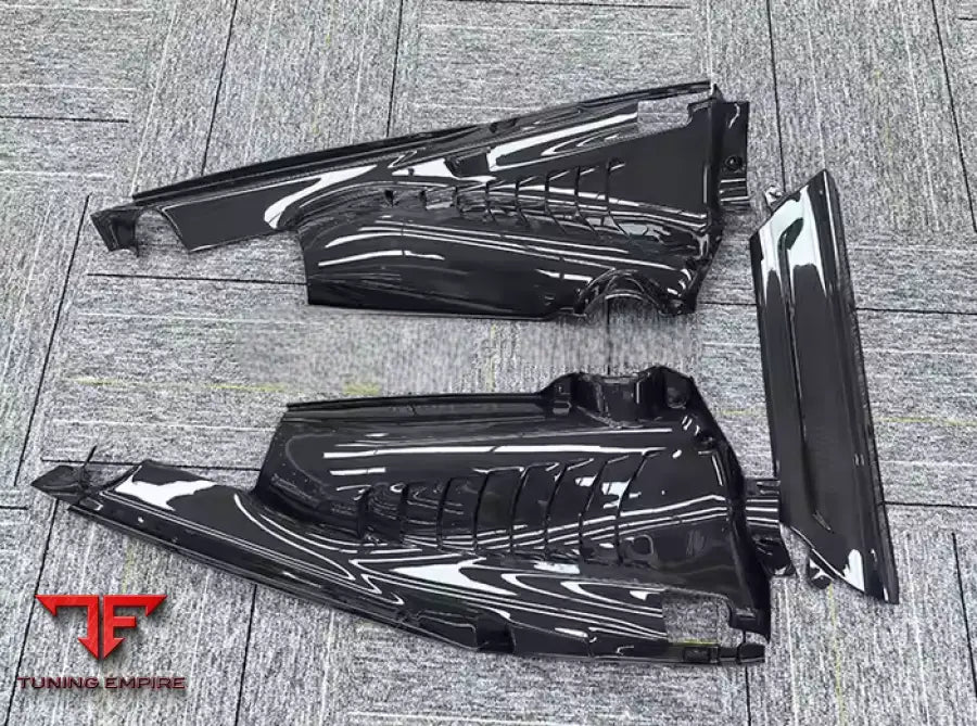 FERRARI F8 OEM CARBON BODY KIT PARTS