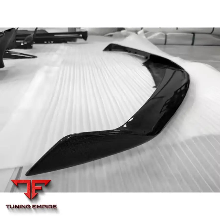 FERRARI SF90 OEM CARBON FIBER BODY KIT