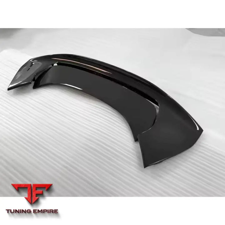 FERRARI SF90 OEM CARBON FIBER BODY KIT