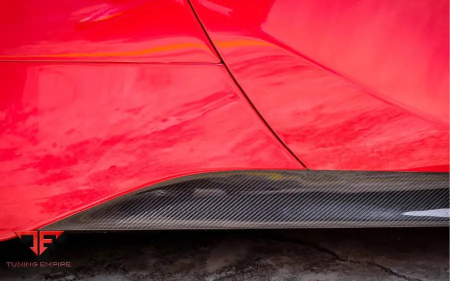 FERRARI SF90 DRY CARBON PERFORMANCE BODY KIT