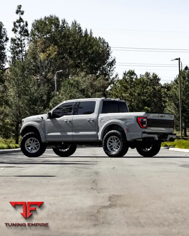 FORD F-150 RAPTOR R FORGED WHEELS AND EXHAUST SYSTEM