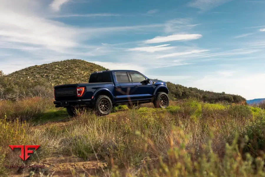 FORD F-150 RAPTOR WHEELS AND EXHAUST SYSTEM