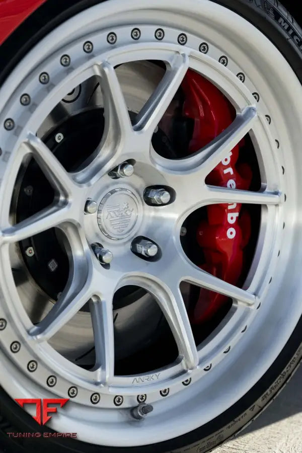 FORD GT FORGED WHEELS AND EXHAUST SYSTEM