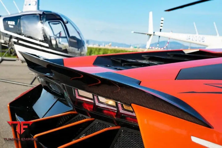 LAMBORGHINI AVENTADOR BODY KIT