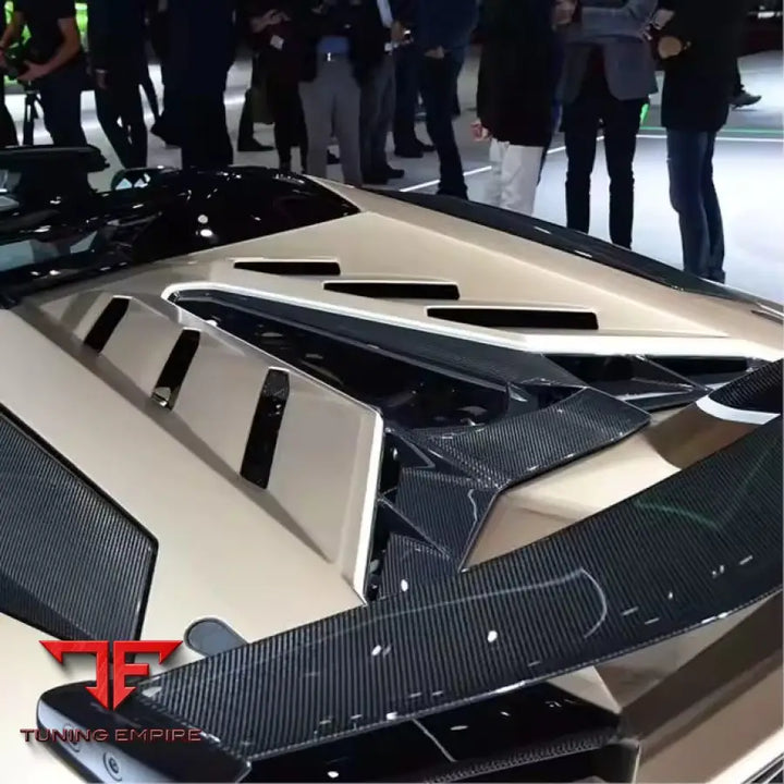 LAMBORGHINI AVENTADOR DRY CARBON FIBER BODY KIT PARTS