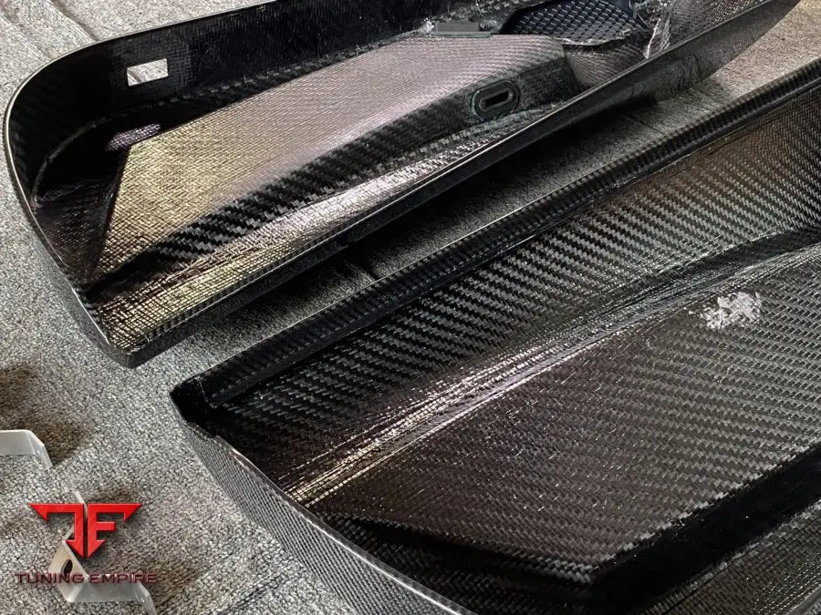 LAMBORGHINI AVENTADOR DRY CARBON INNER DOOR PANELS