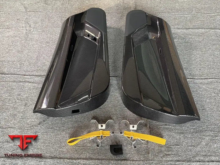 LAMBORGHINI AVENTADOR DRY CARBON INNER DOOR PANELS