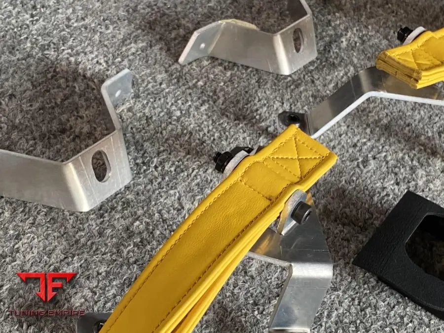 LAMBORGHINI AVENTADOR DRY CARBON INNER DOOR PANELS