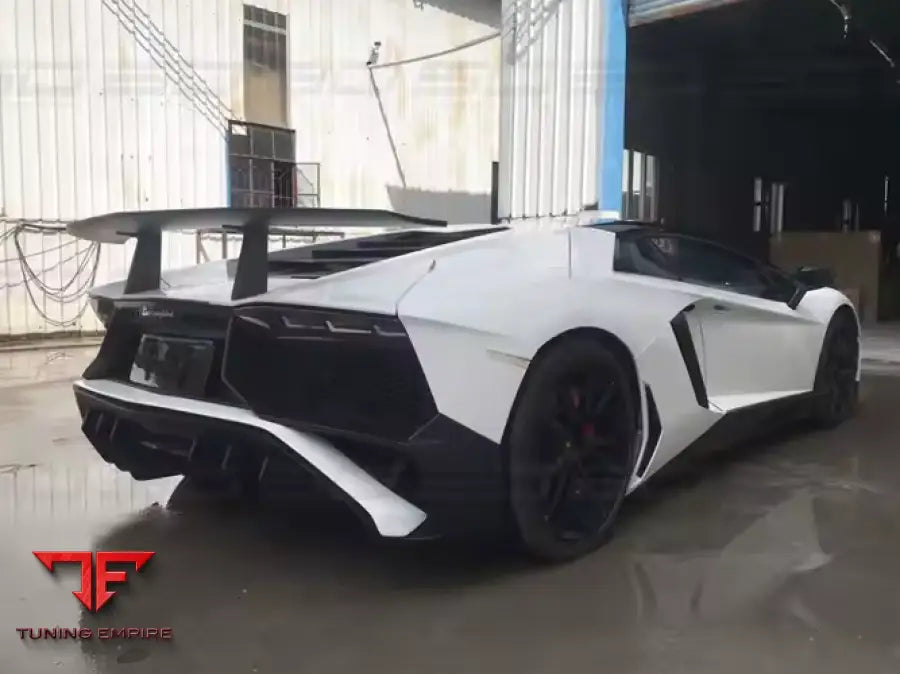 LAMBORGHINI AVENTADOR LP700/720/750 CARBON BODY KIT PARTS
