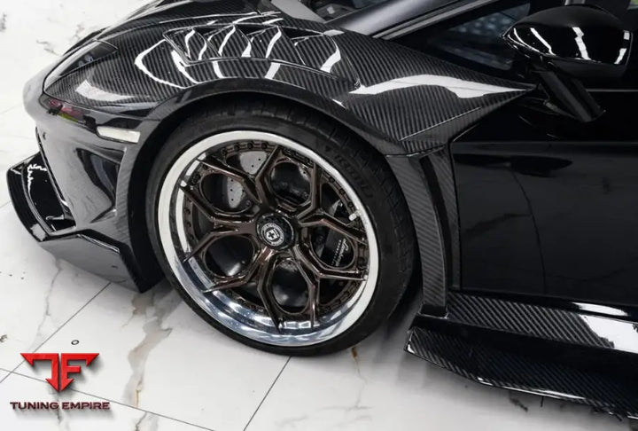 LAMBORGHINI AVENTADOR LP700 RAZOR BODY KIT