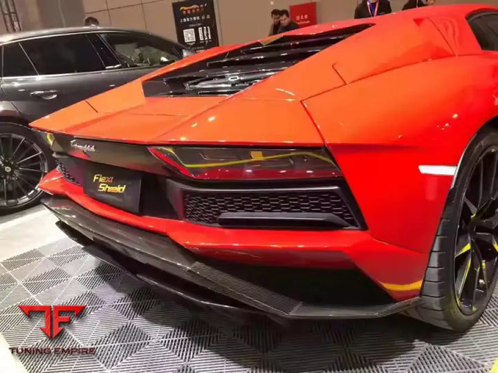 LAMBORGHINI AVENTADOR OEM CARBON FIBER BODY KIT