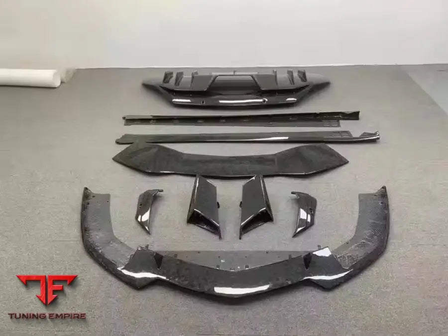 LAMBORGHINI AVENTADOR OEM CARBON FIBER BODY KIT